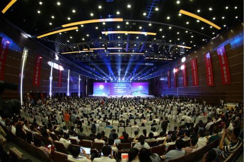 第五届世界互联网大会：雷军预言未来风口AI气候已成
